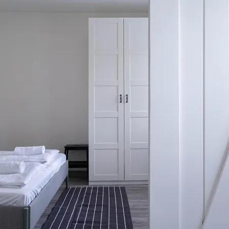 Quiet Two-room Near The Subway And The Sea