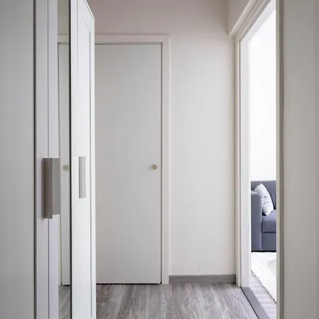 Quiet Two-room Near The Subway And The Sea Helsinki