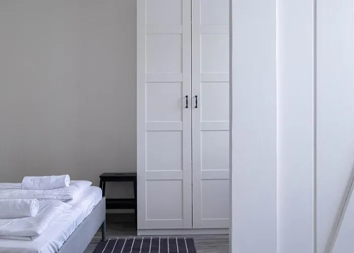 Quiet Two-room Near The Subway And The Sea